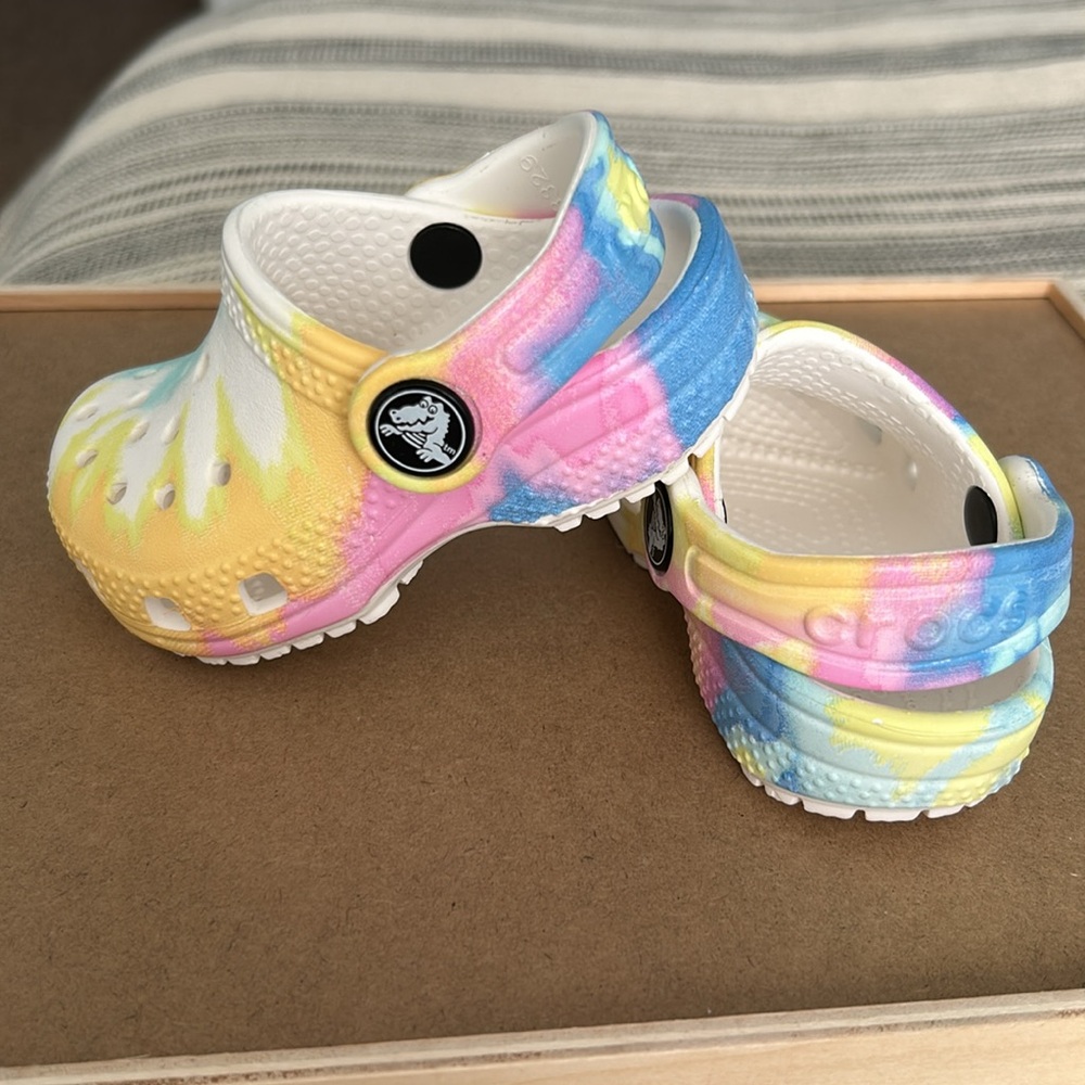 NWOT! Tie Dye Crocs Childs size 4